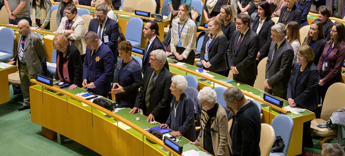 Laten we opstaan tegen haat' roept VN-chef op bij herdenking Holocaust