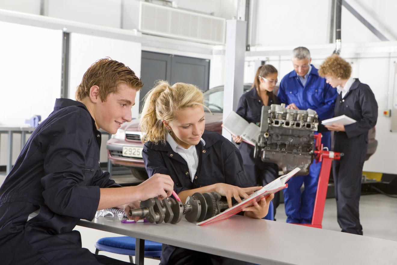 Former les enseignants, les formateurs et les jeunes pour un avenir transformateur