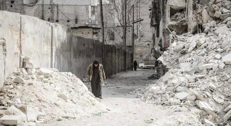 Guterres calls for ‘serious dialogue’ to end surging violence in Syria Guterres calls for ‘serious dialogue’ to end surging violence in Syria